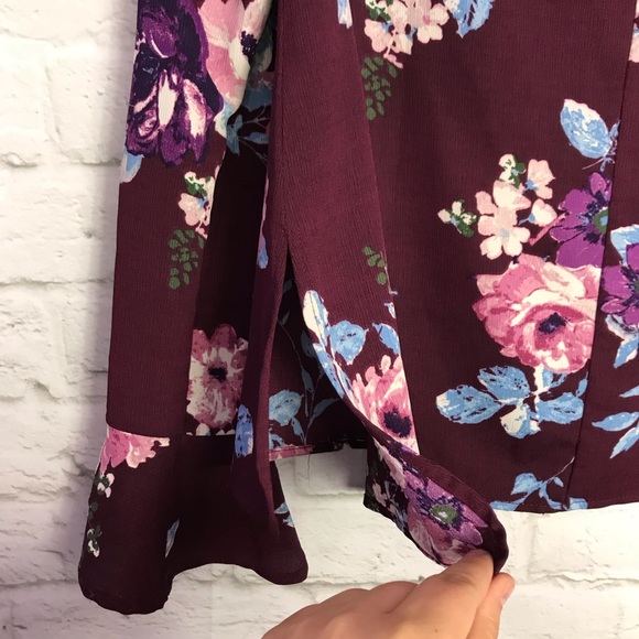Living Doll Floral Keyhole BellSleeve Burgundy Spring Unique Blouse Size Small S - Picture 6 of 8